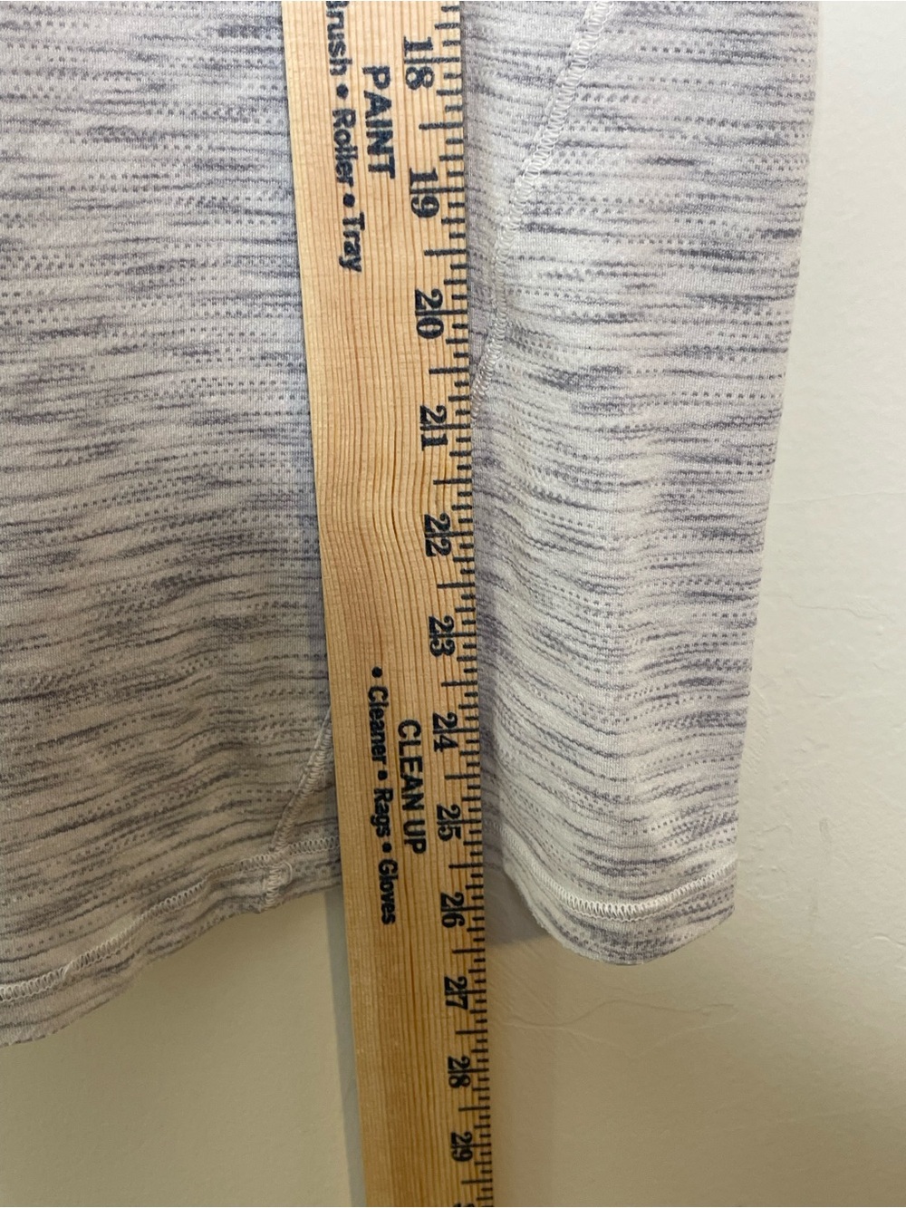 Lululemon Gray Space Dye Performance Running Tee Estimated Size 10 - Picture 6 of 7